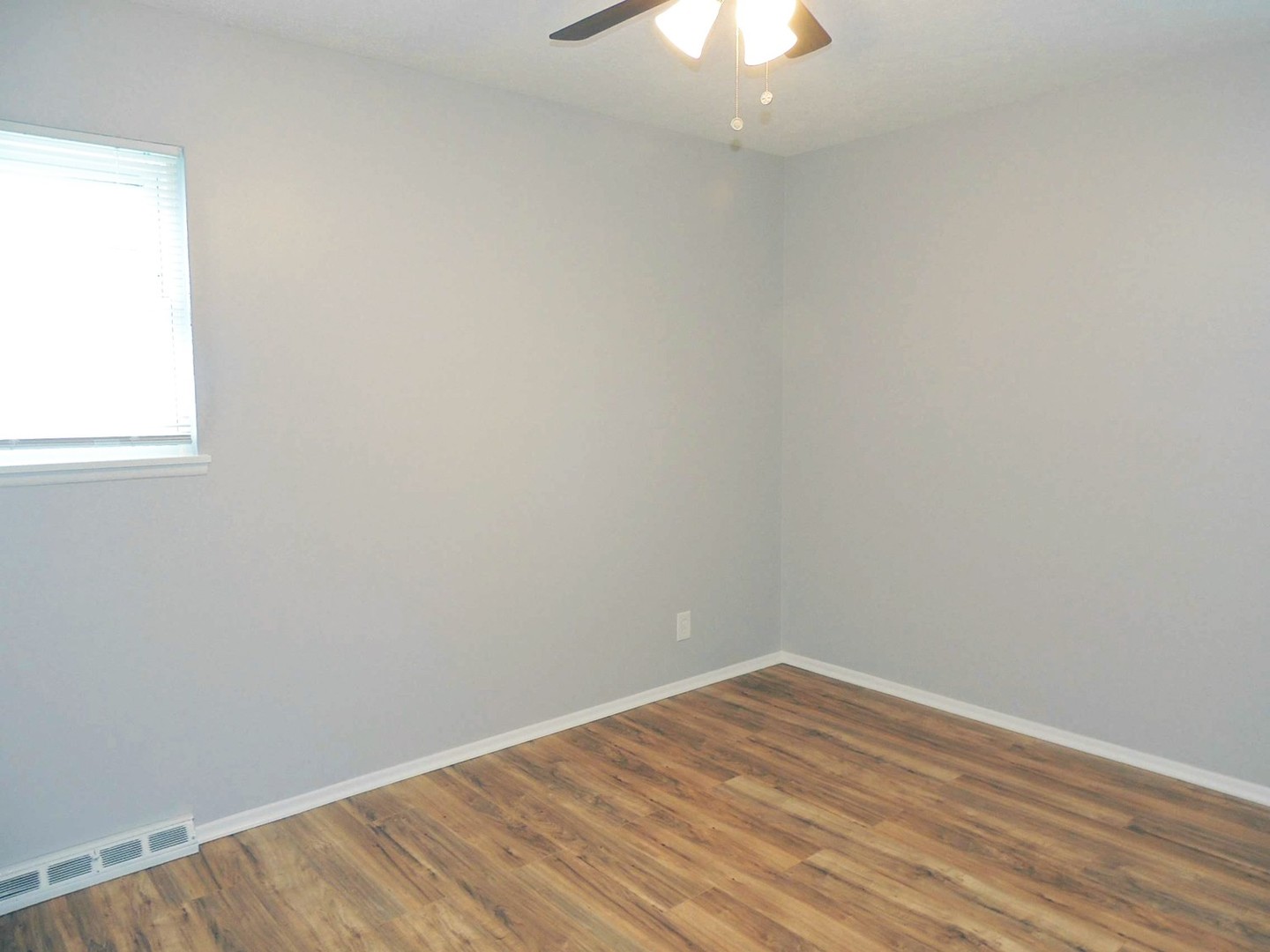 Enchanting 3 Bed – 1 Bath Ranch for Rent in Maple Heights! Image