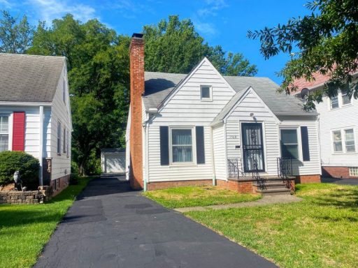 3 Bed – 1.5 Bath Cape Cod for Rent!