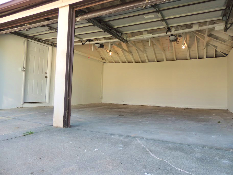 3 Bed – 2 Full bath Ranch for Rent – Completely Renovated! Image