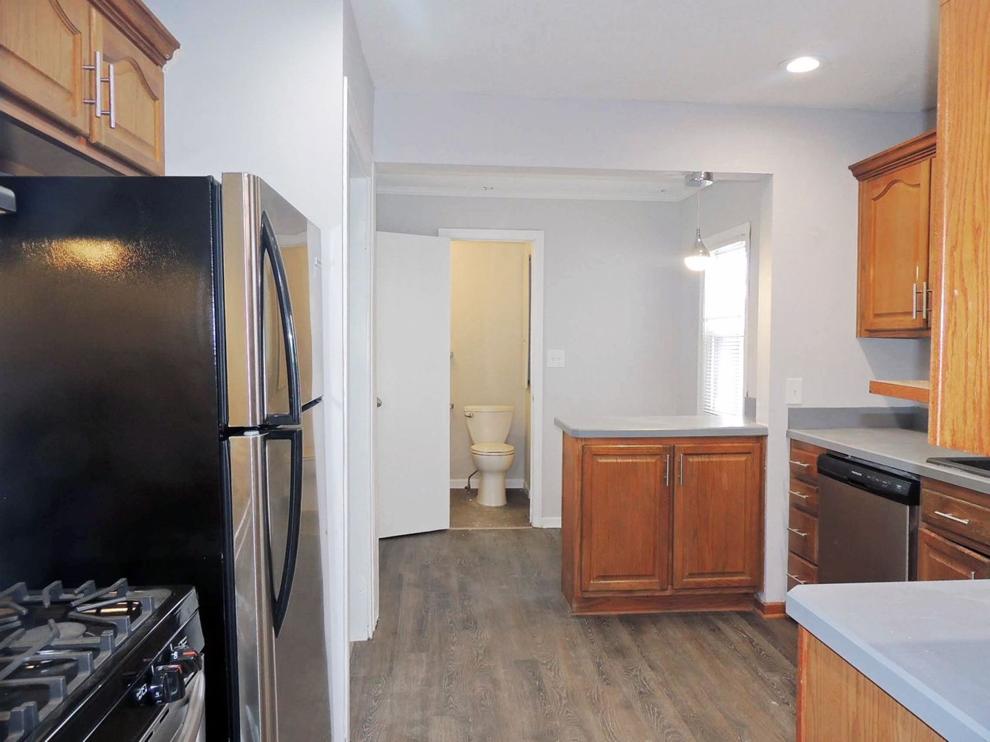 3 Bed – 2 Full Bath Colonial for Rent! Image