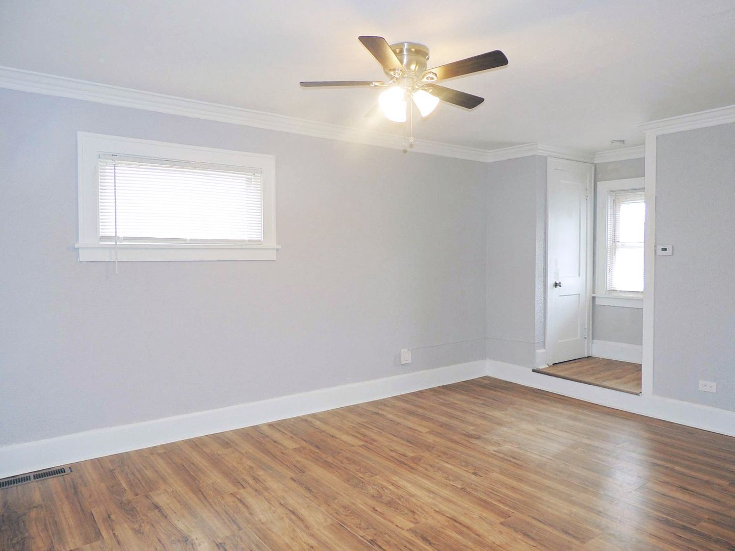 3 Bed – 2 Full Bath Colonial for Rent! Image
