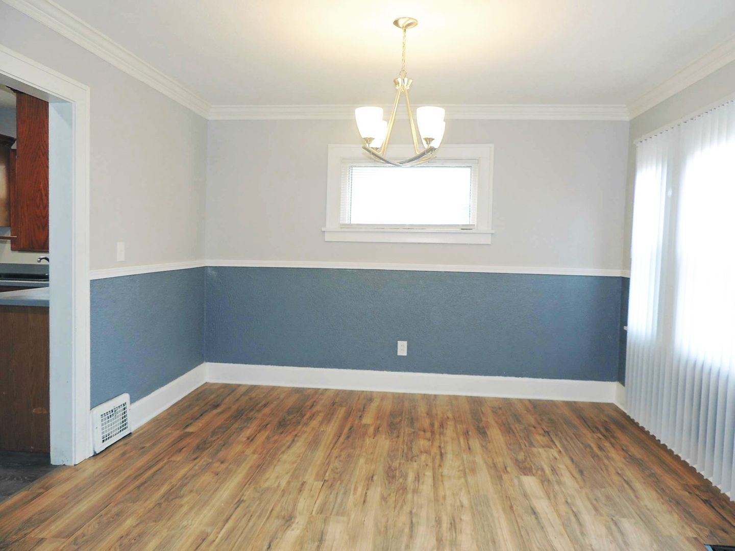 3 Bed – 2 Full Bath Colonial for Rent! Image