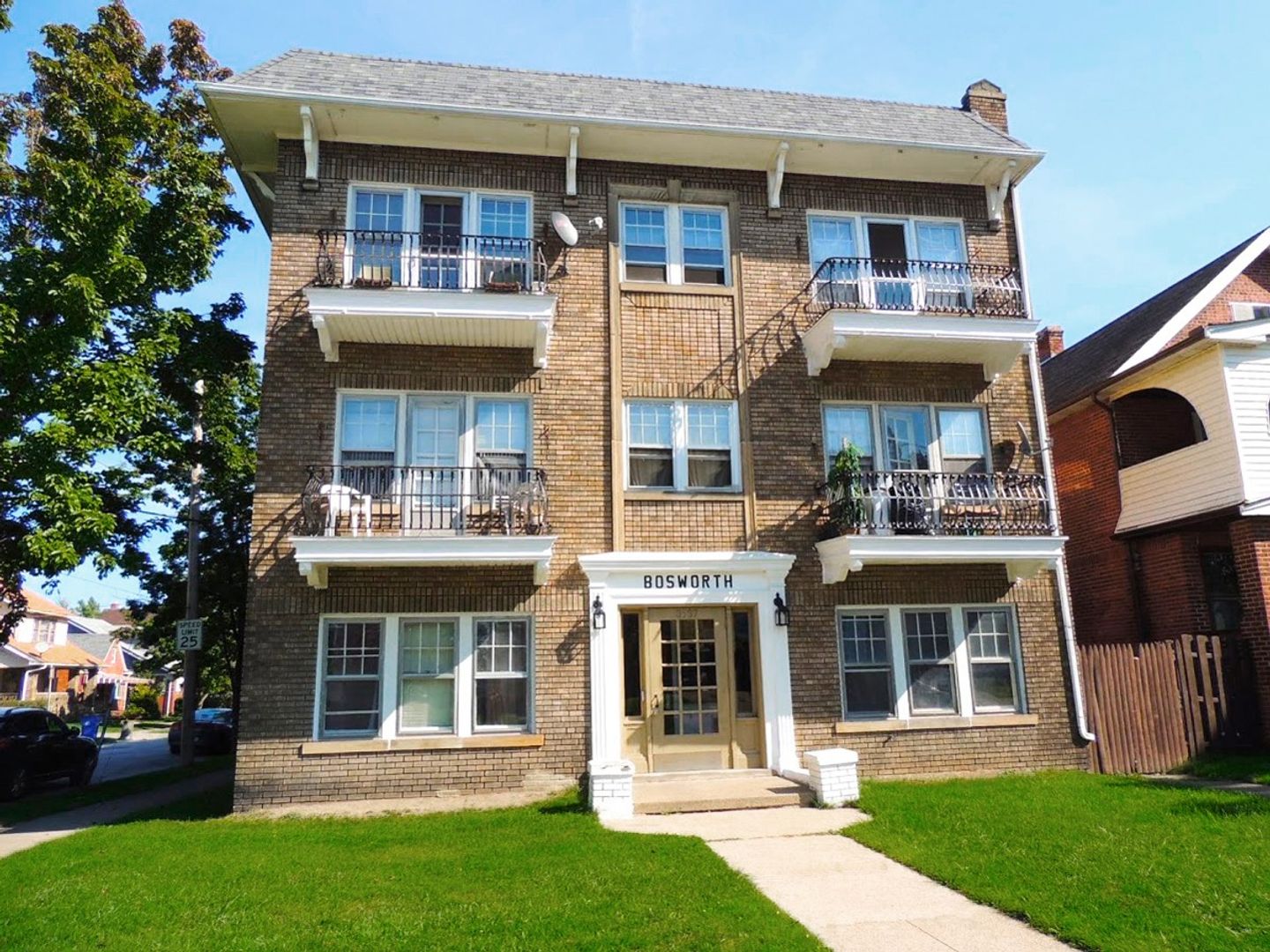 2 Bed – 1 Bath Apartment for Rent in Cleveland | Renovated! Image