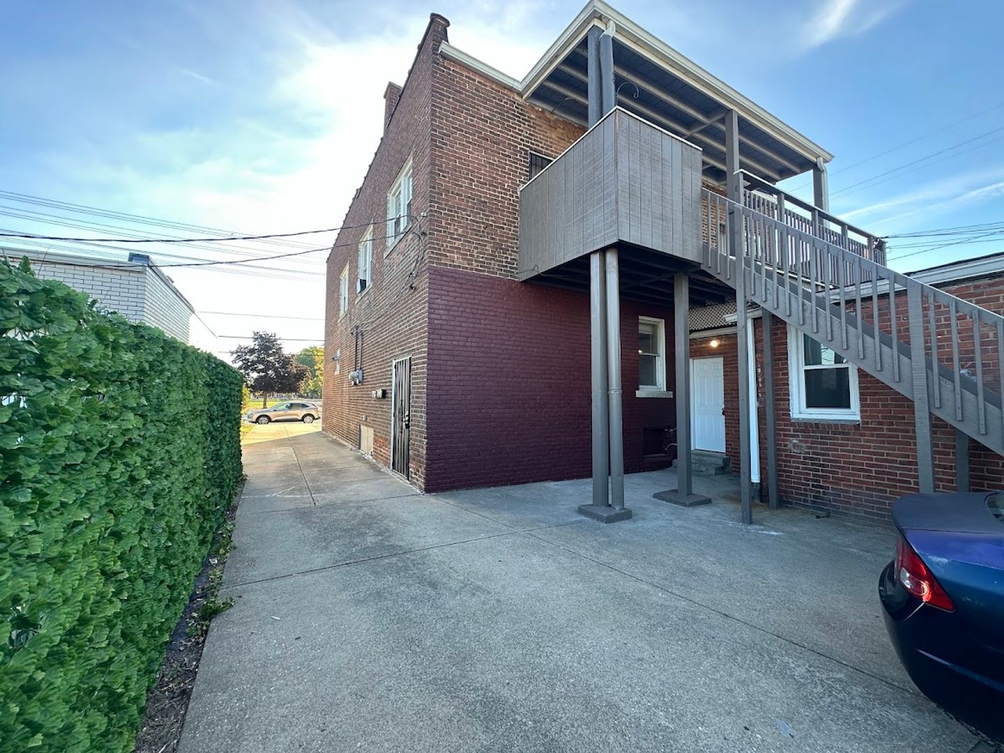 Modern & Cozy Loft Apartment in Prime Euclid Location Image