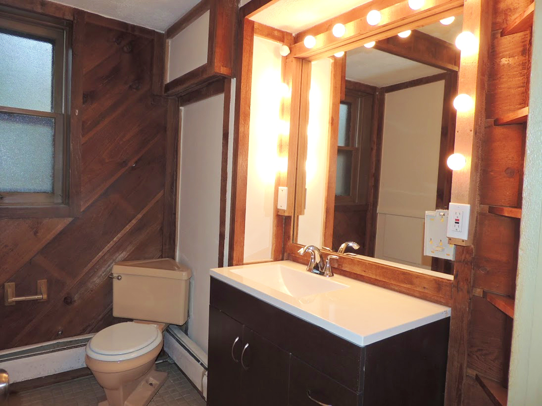 Extraordinary 4 Bedroom 2 Full Bathroom Colonial available for Rent! Image