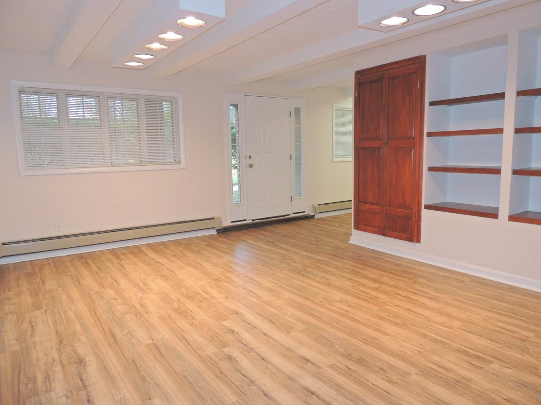 Extraordinary 4 Bedroom 2 Full Bathroom Colonial available for Rent! Image