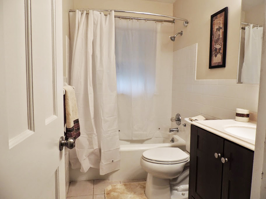 3 Bedroom – 1.5 Bathroom Home for Rent! Image