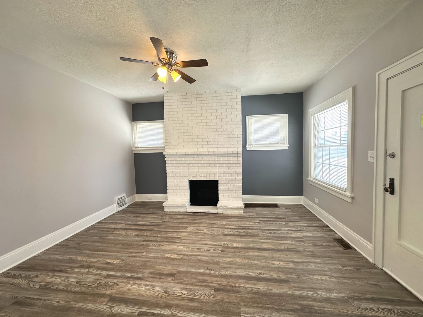 2 Bed & 1 Full Bath Ranch w/ Basement for Rent! Image