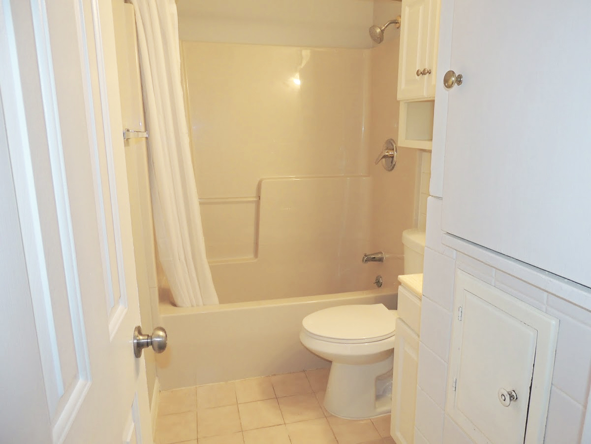 3 Bed – 2 Full Bath Cape Cod for Rent in Euclid, Ohio! Image