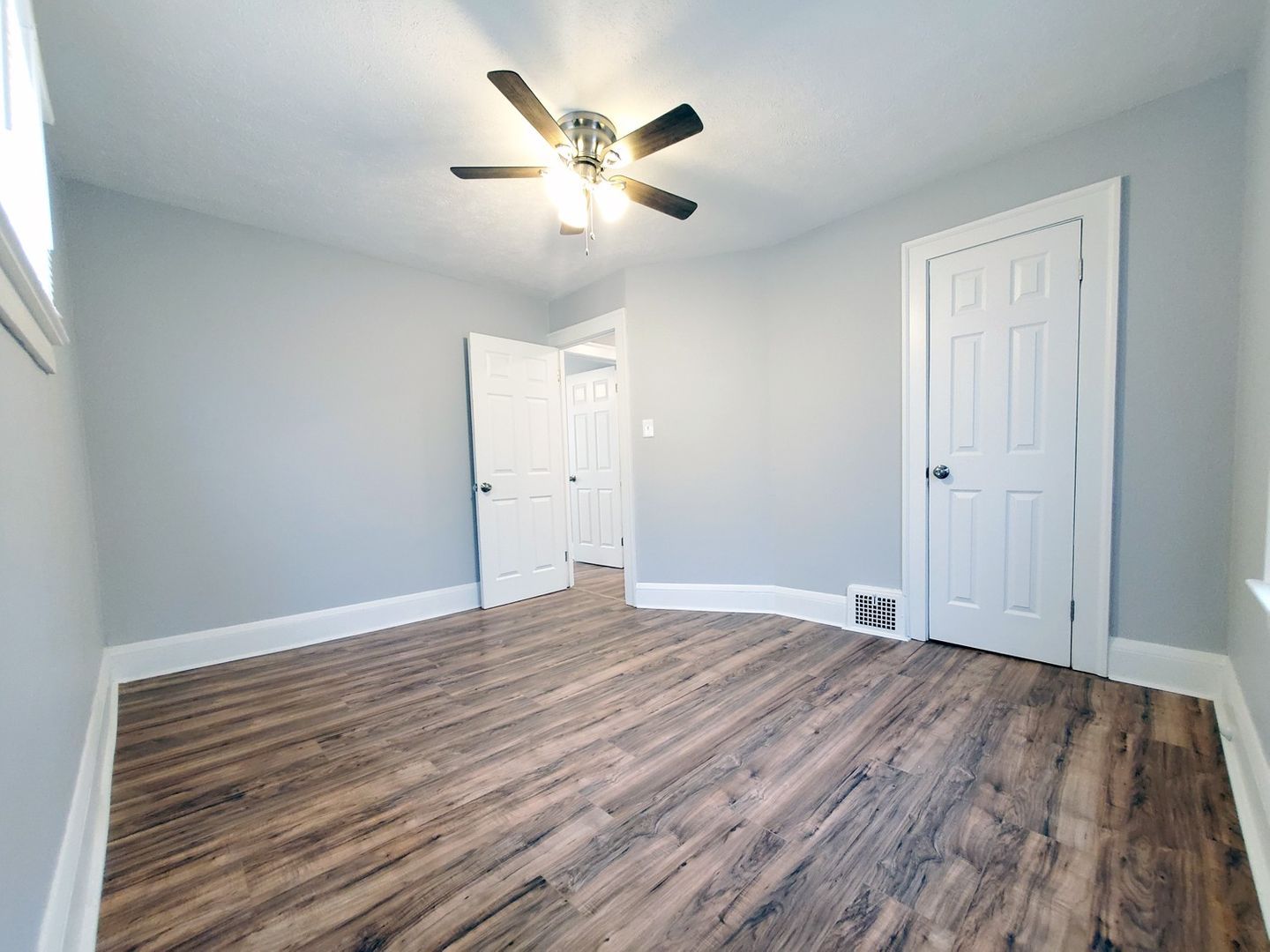 3 Bed – 1 Bath Colonial for Rent | Newly Renovated! Image