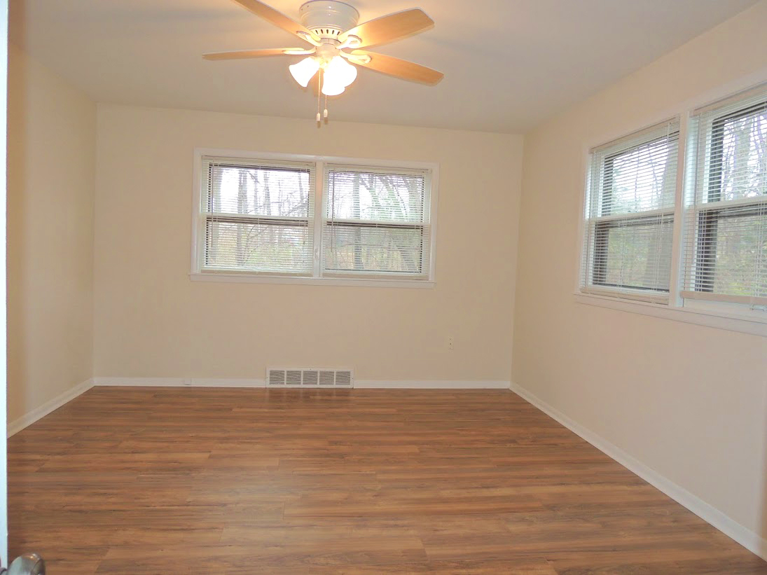 Extraordinary 4 Bedroom 2 Full Bathroom Colonial available for Rent! Image