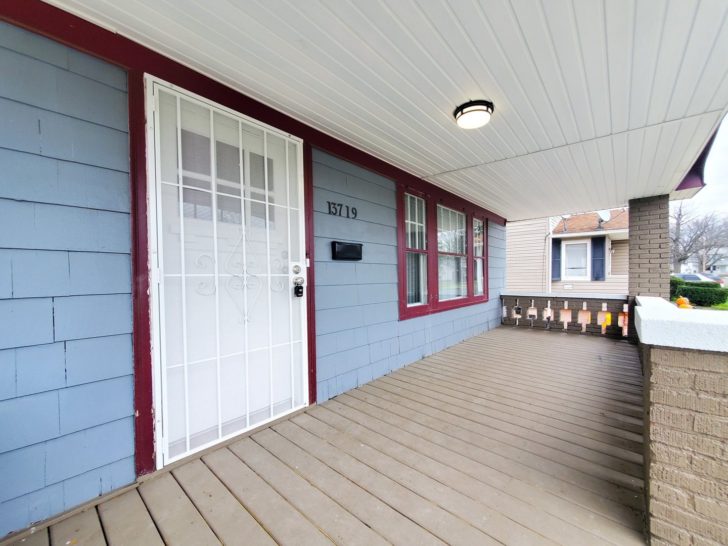 3 Bed – 1 Bath Colonial for Rent | Newly Renovated! Image