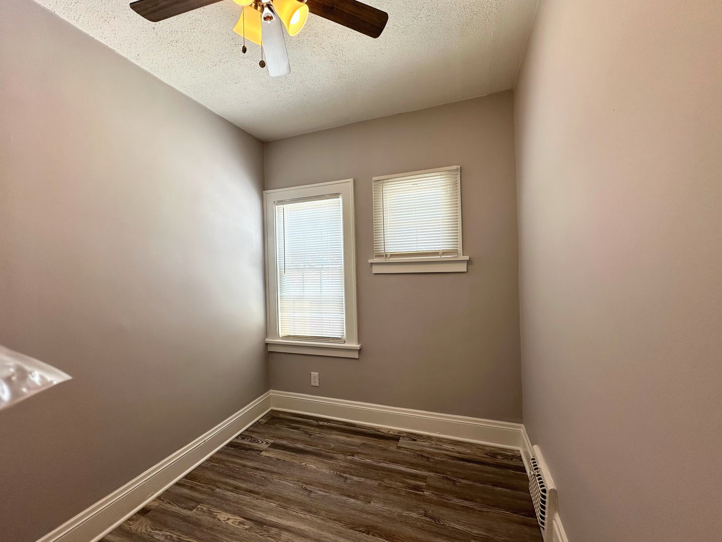 2 Bed & 1 Full Bath Ranch w/ Basement for Rent! Image