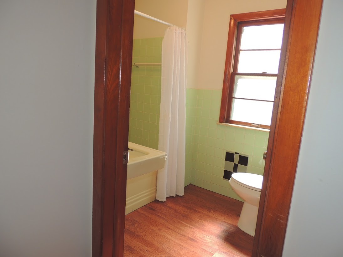 Astonishingly Renovated 3 Bedroom, 1.5 Bathroom Colonial! Image