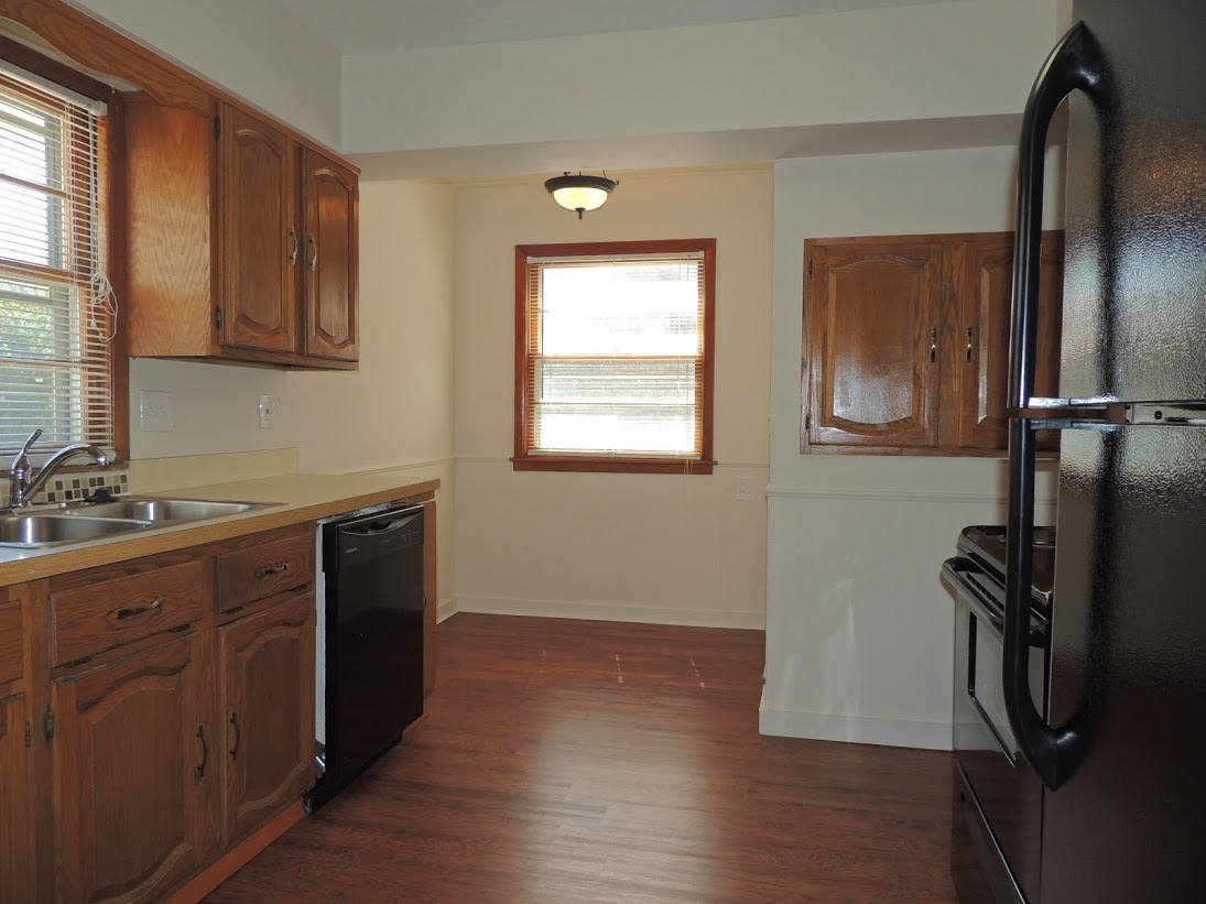 Astonishingly Renovated 3 Bedroom, 1.5 Bathroom Colonial! Image