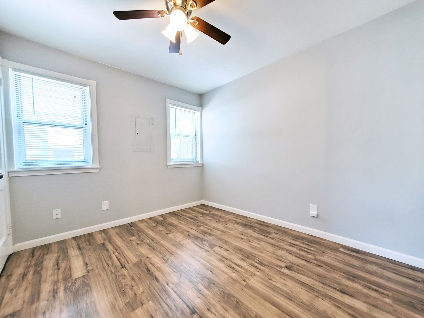 3 Bed – 1 Bath Cape Cod for Rent in Euclid Image