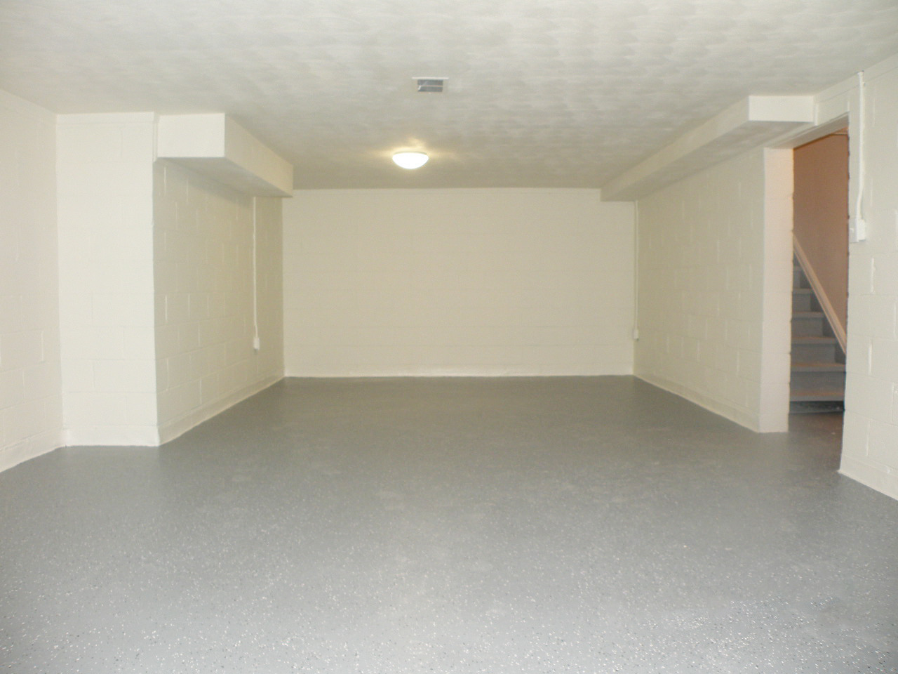 3 Bed – 2 Full Bath Cape Cod for Rent in Euclid! Image