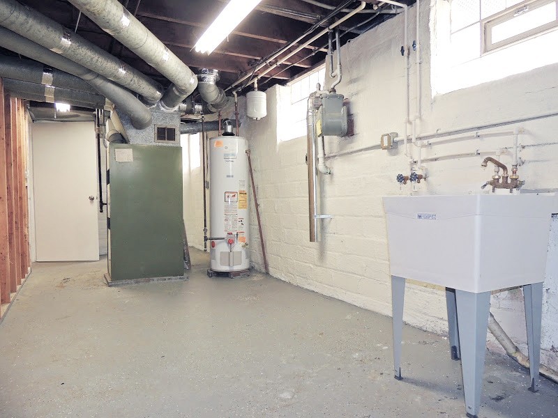 3 Bed – 1.5 Bath Colonial for Rent in Cleveland Heights! Image