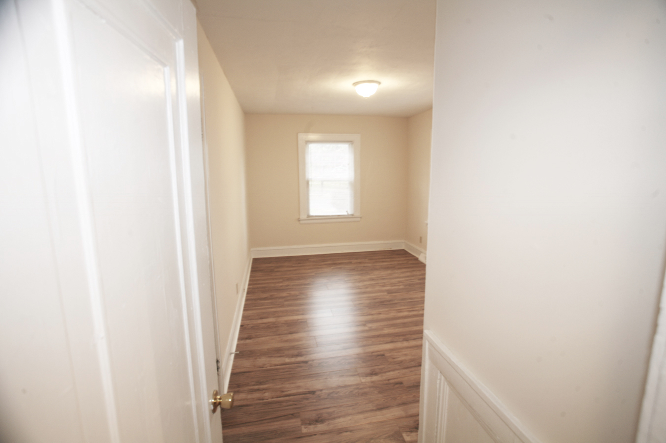 2 Bed – 1 Bath, 1st Floor Unit available for Rent! Image