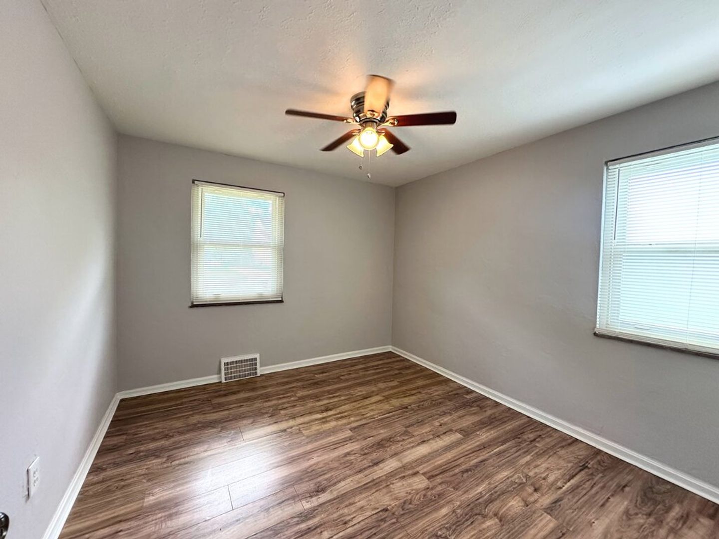 4 Bedroom Bungalow for Rent! Euclid, Ohio Image