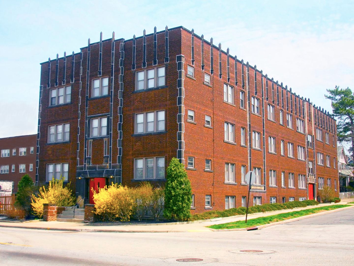 1 and 2-Bed Units for Rent – Prime Cleveland Heights Location! Image