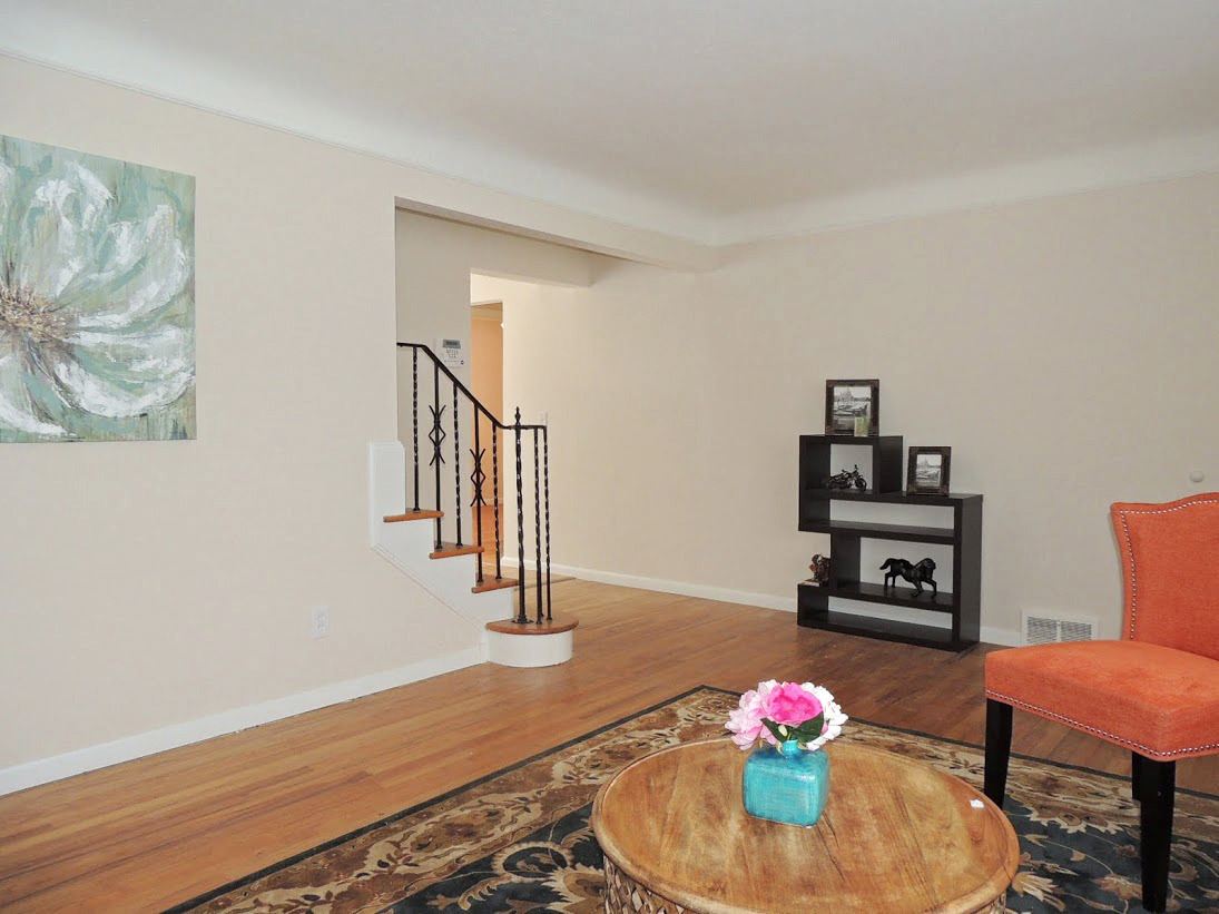 3 Bed – 2 Full Bath Cape Cod for Rent in Euclid! Image