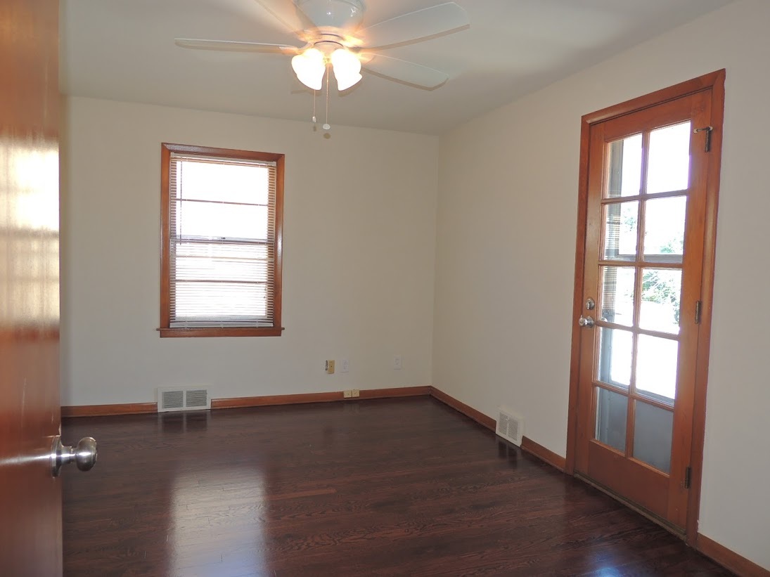 Astonishingly Renovated 3 Bedroom, 1.5 Bathroom Colonial! Image