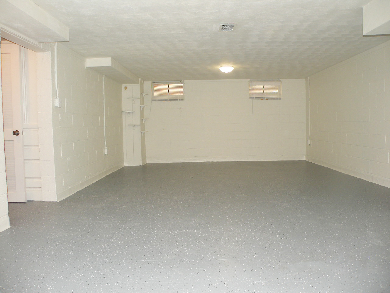 3 Bed – 2 Full Bath Cape Cod for Rent in Euclid! Image