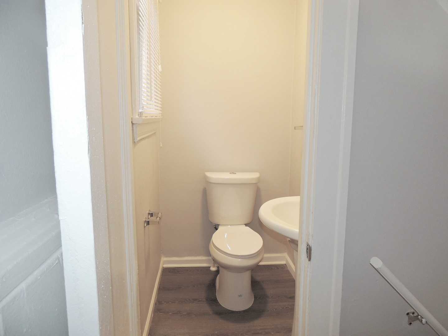 Renovated 3 Bed – 1.5 Bath Colonial for Rent! Image