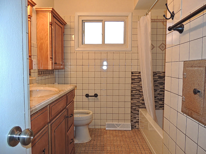 Newly Renovated 3-Bed, 1-Bath Bedford Ranch — Move-In Ready Image