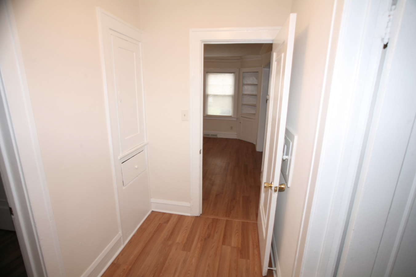 2 Bed – 1 Bath, 1st Floor Unit available for Rent! Image