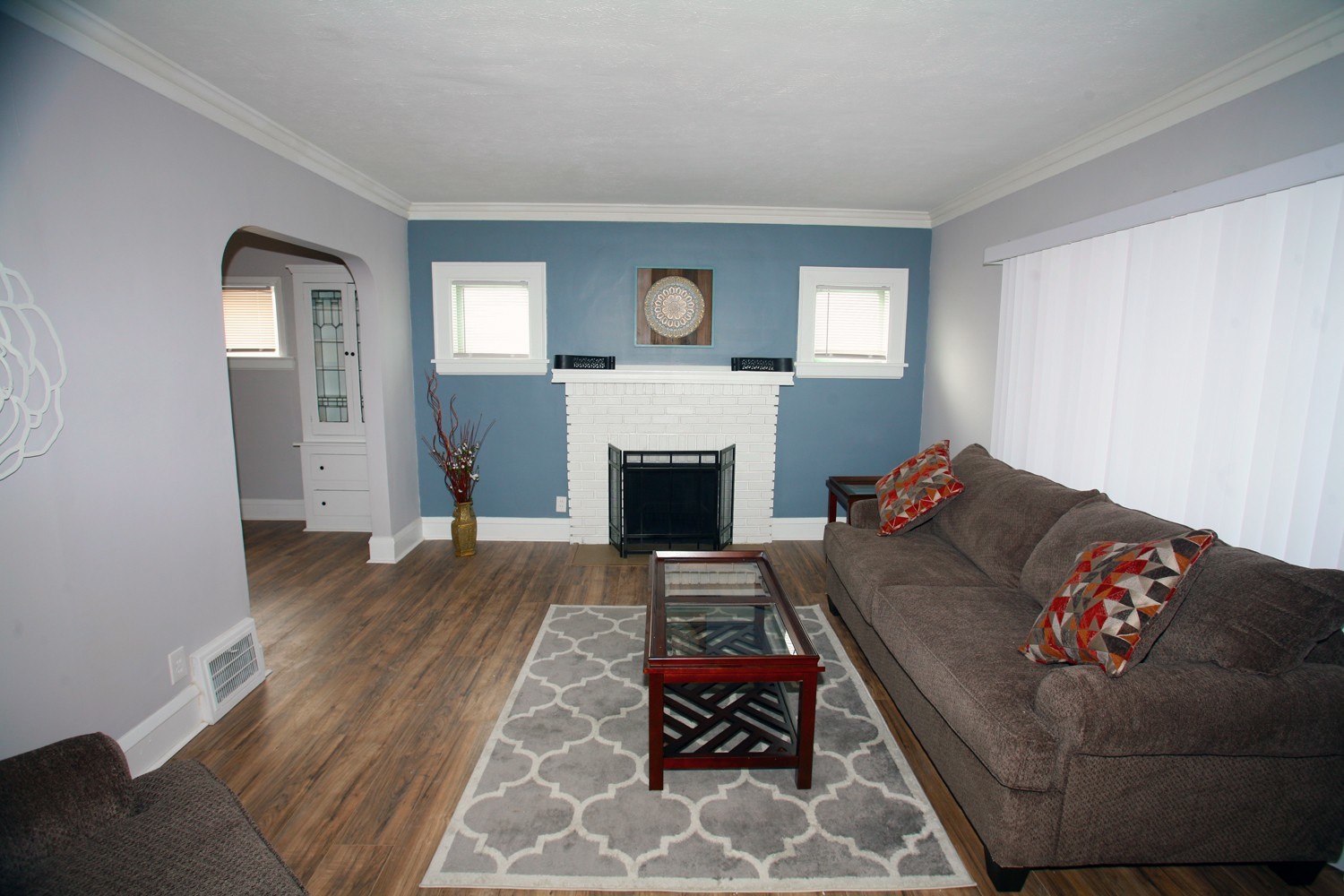 Gorgeous & Completely Rehabbed 3 Bed – 1.5 Bath Colonial for Rent! Image