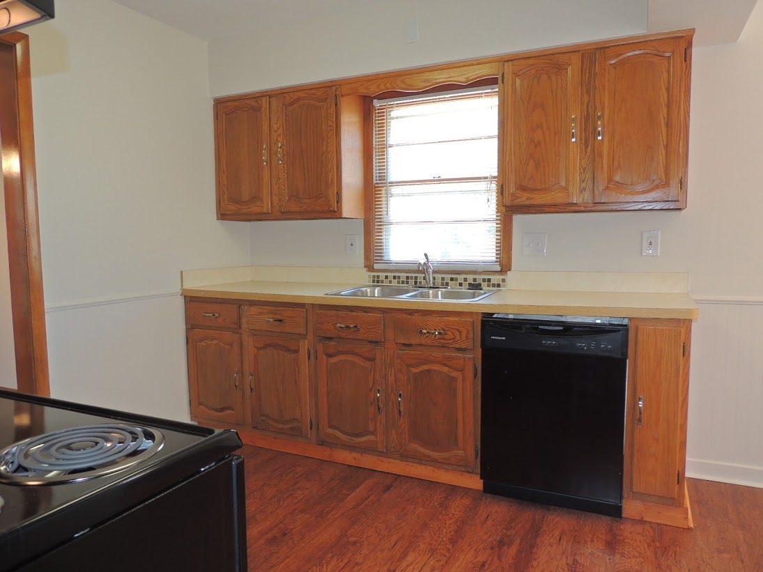 Astonishingly Renovated 3 Bedroom, 1.5 Bathroom Colonial! Image