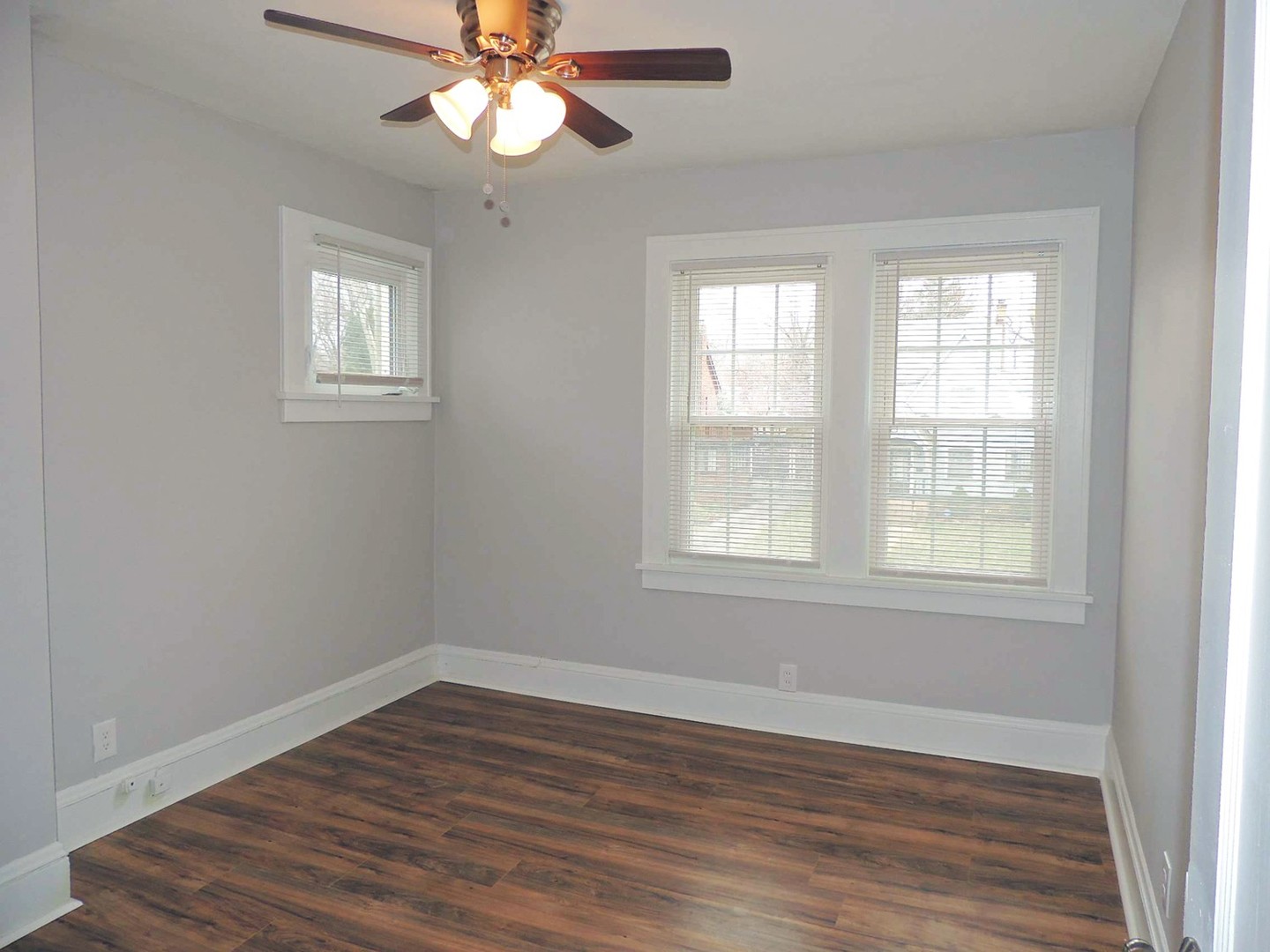 3 Bed – 1 Bath Colonial is available for Rent! Image