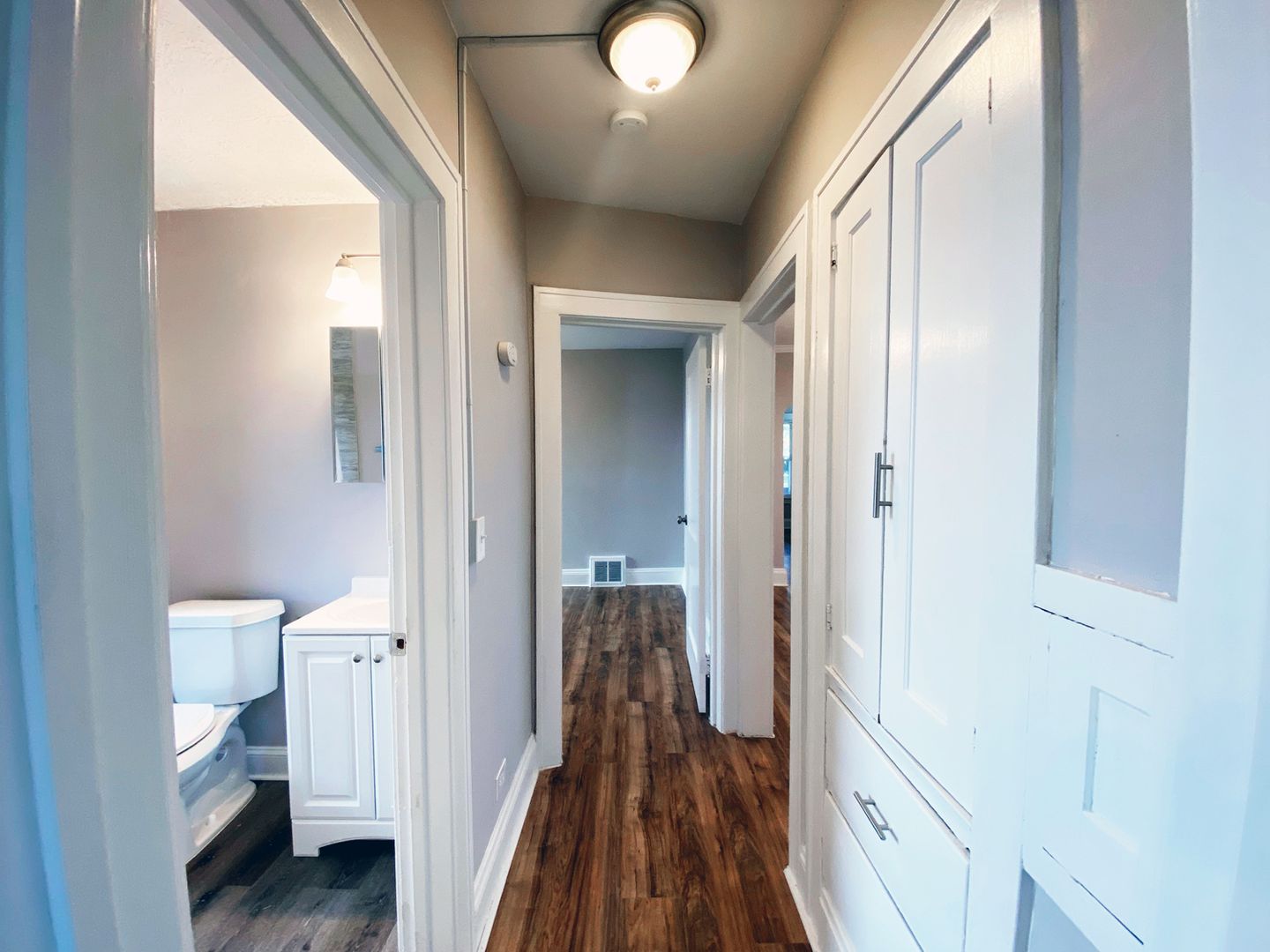 2 Bed – 1 Bath Duplex 1st-Floor Unit for Rent in Shaker Heights! Image