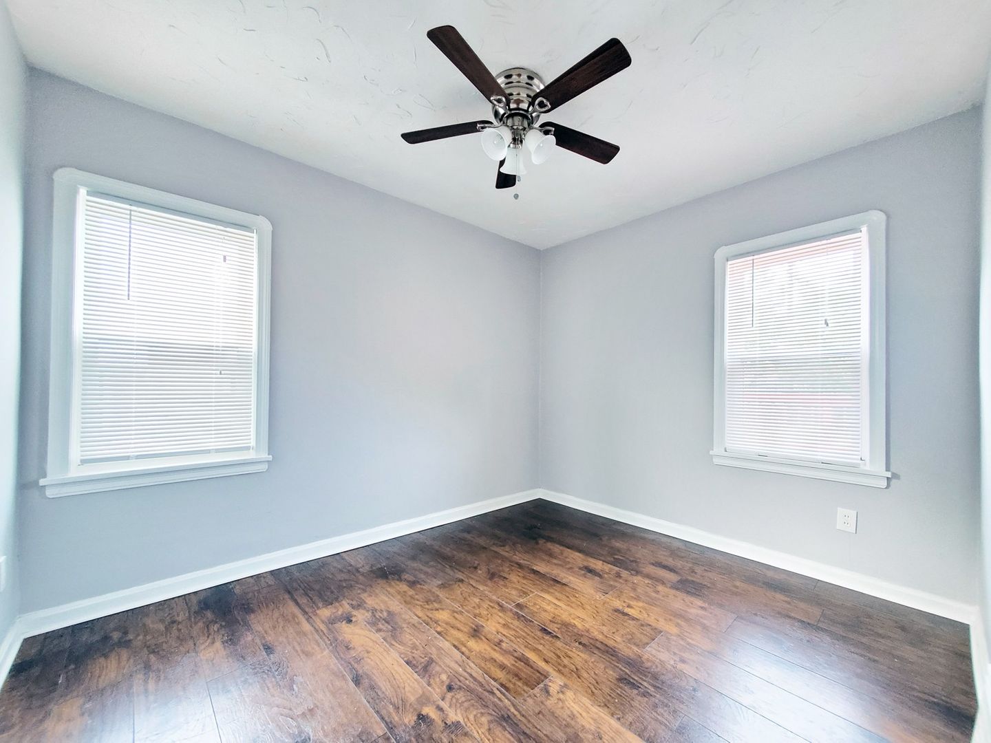 3 Bed – 1.5 Bath Cape Cod for Rent in Willowick! Image