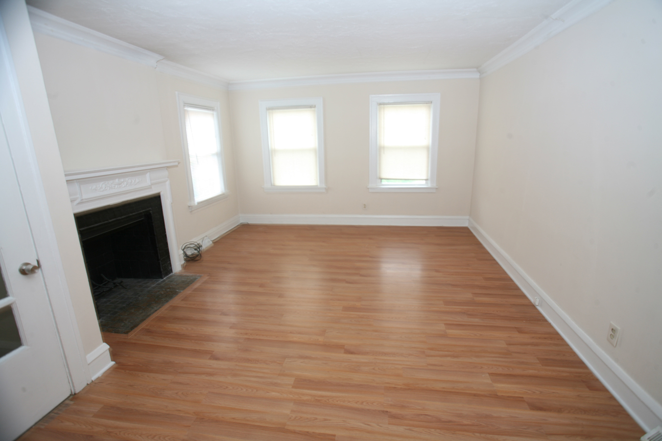 2 Bed – 1 Bath, 1st Floor Unit available for Rent! Image