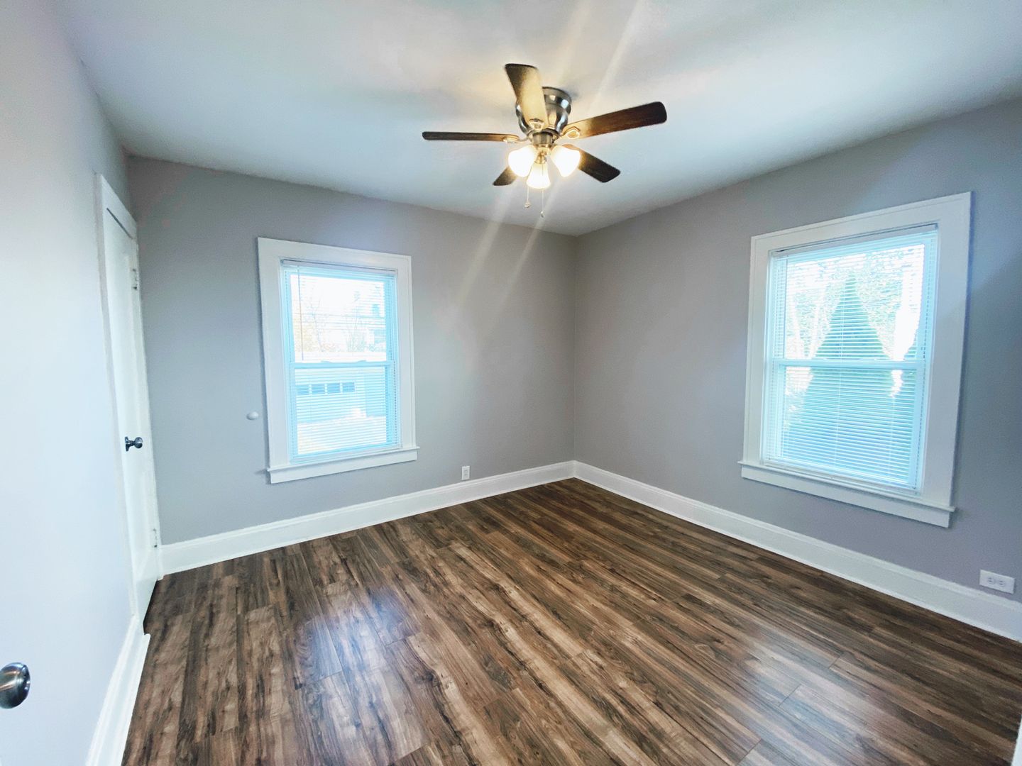 2 Bed – 1 Bath Duplex 1st-Floor Unit for Rent in Shaker Heights! Image