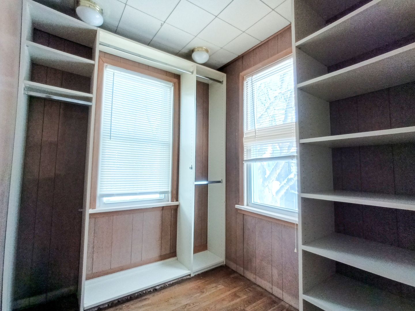 Beautiful Renovated 3 Bedroom, 1.5 Bathroom Colonial in Cleveland Heights, OH! Image