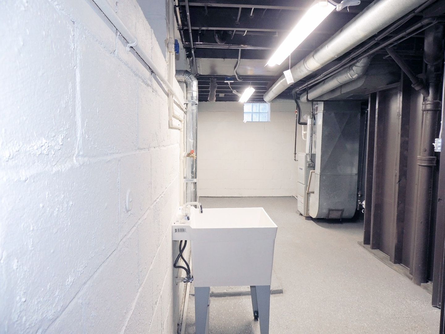 3 Bed – 1.5 Bath Cape Cod for Rent in Willowick! Image