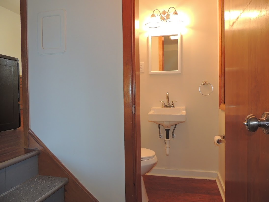 Astonishingly Renovated 3 Bedroom, 1.5 Bathroom Colonial! Image