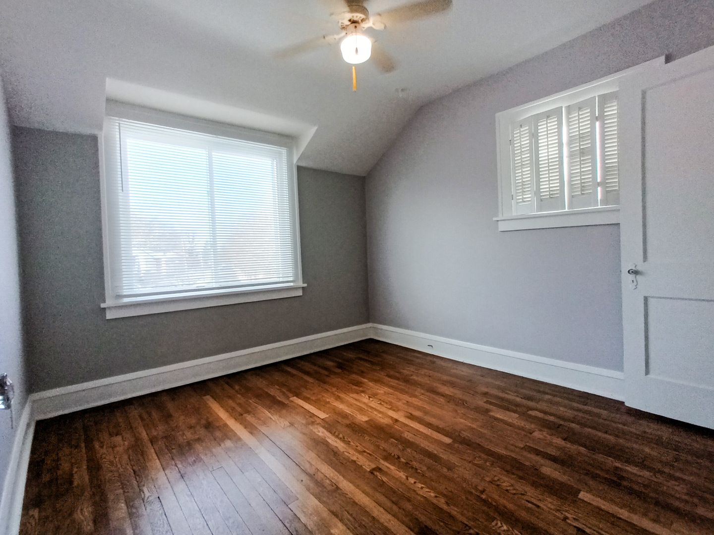 Beautiful Renovated 3 Bedroom, 1.5 Bathroom Colonial in Cleveland Heights, OH! Image