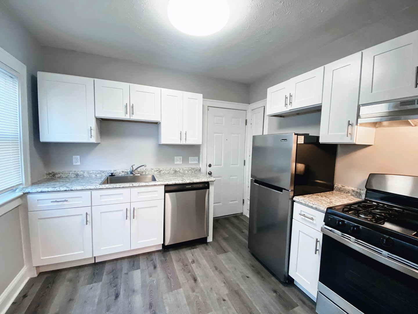 2 Bed – 1 Bath Duplex 1st-Floor Unit for Rent in Shaker Heights! Image