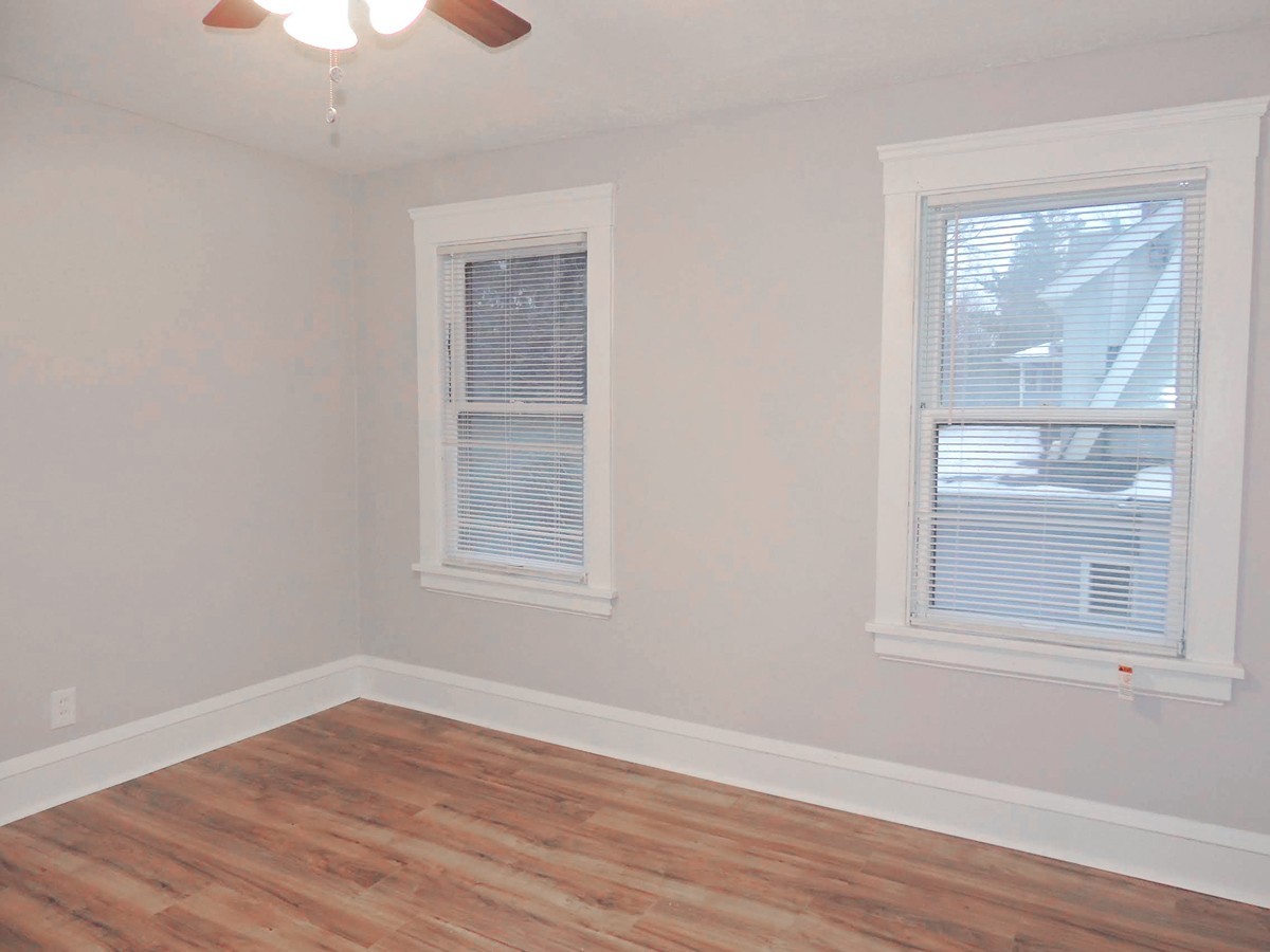 Gorgeous & Completely Rehabbed 3 Bed – 1.5 Bath Colonial for Rent! Image