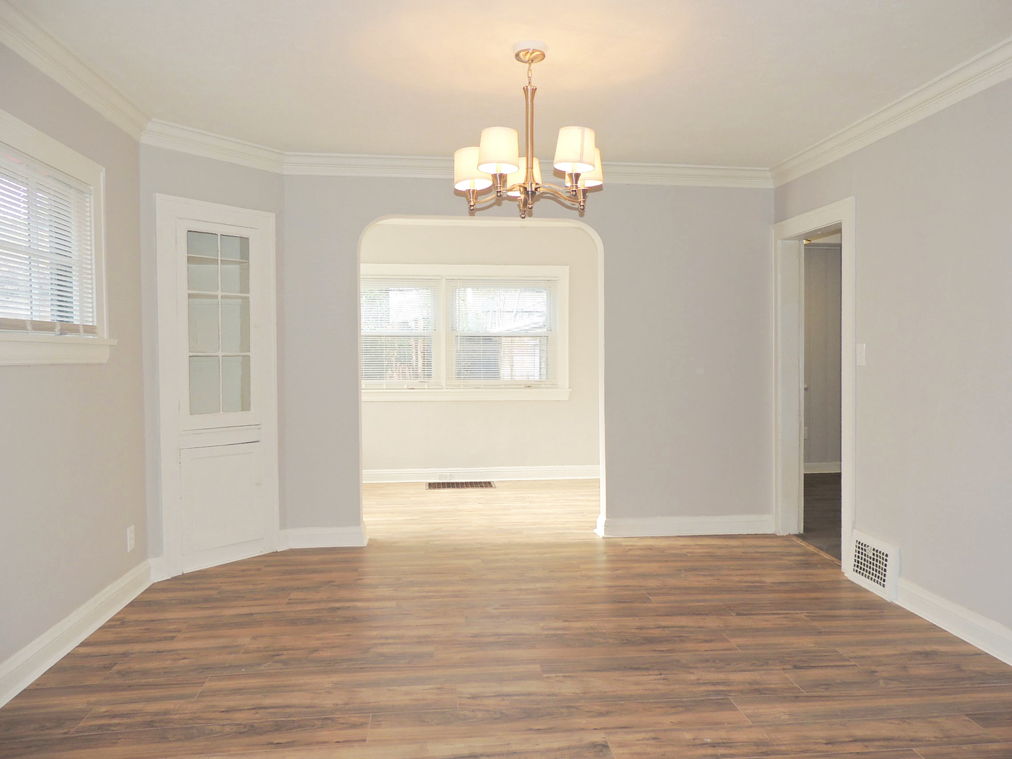 Renovated 3 Bed – 1.5 Bath Colonial for Rent! Image