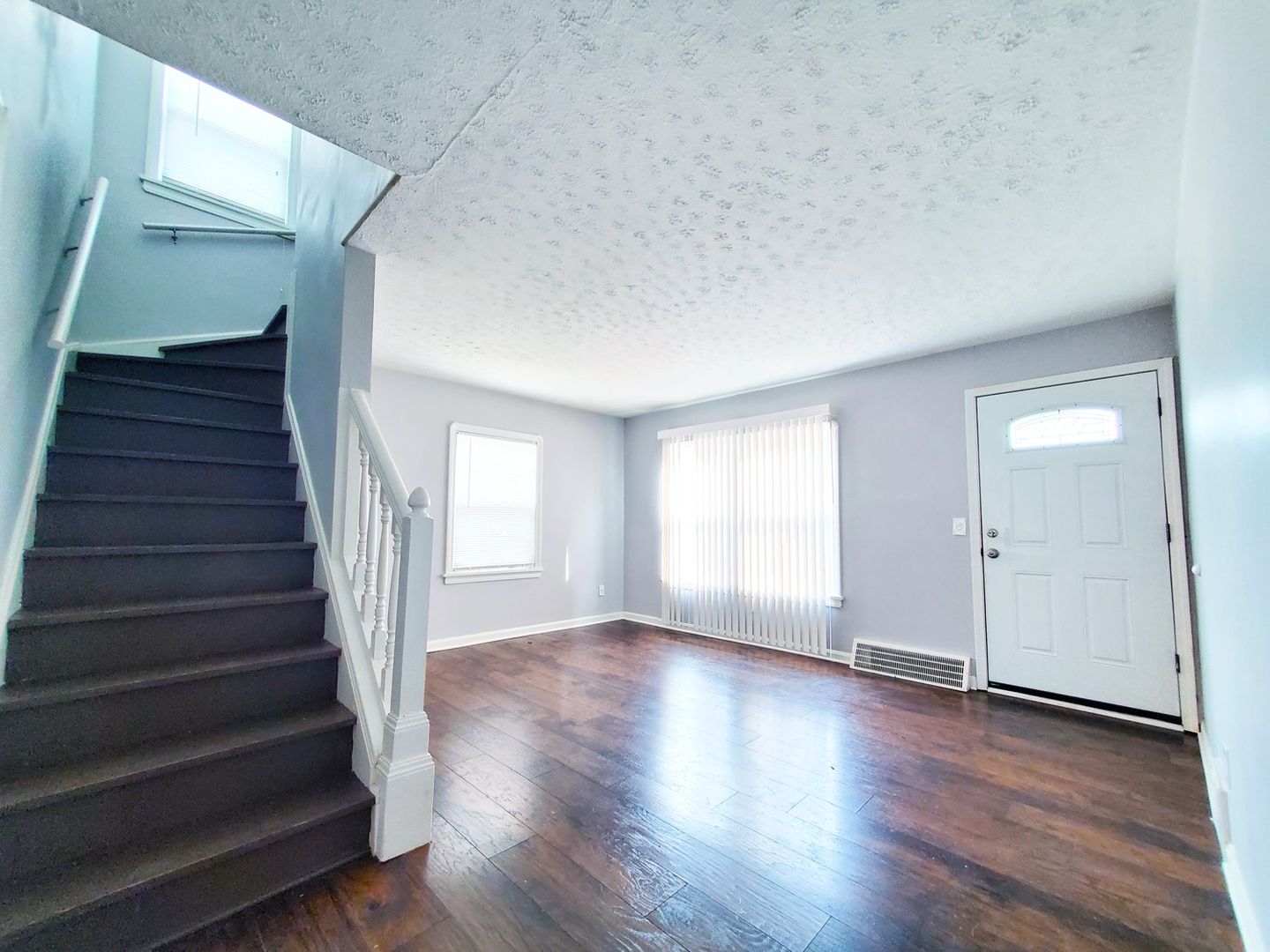 3 Bed – 1.5 Bath Cape Cod for Rent in Willowick! Image