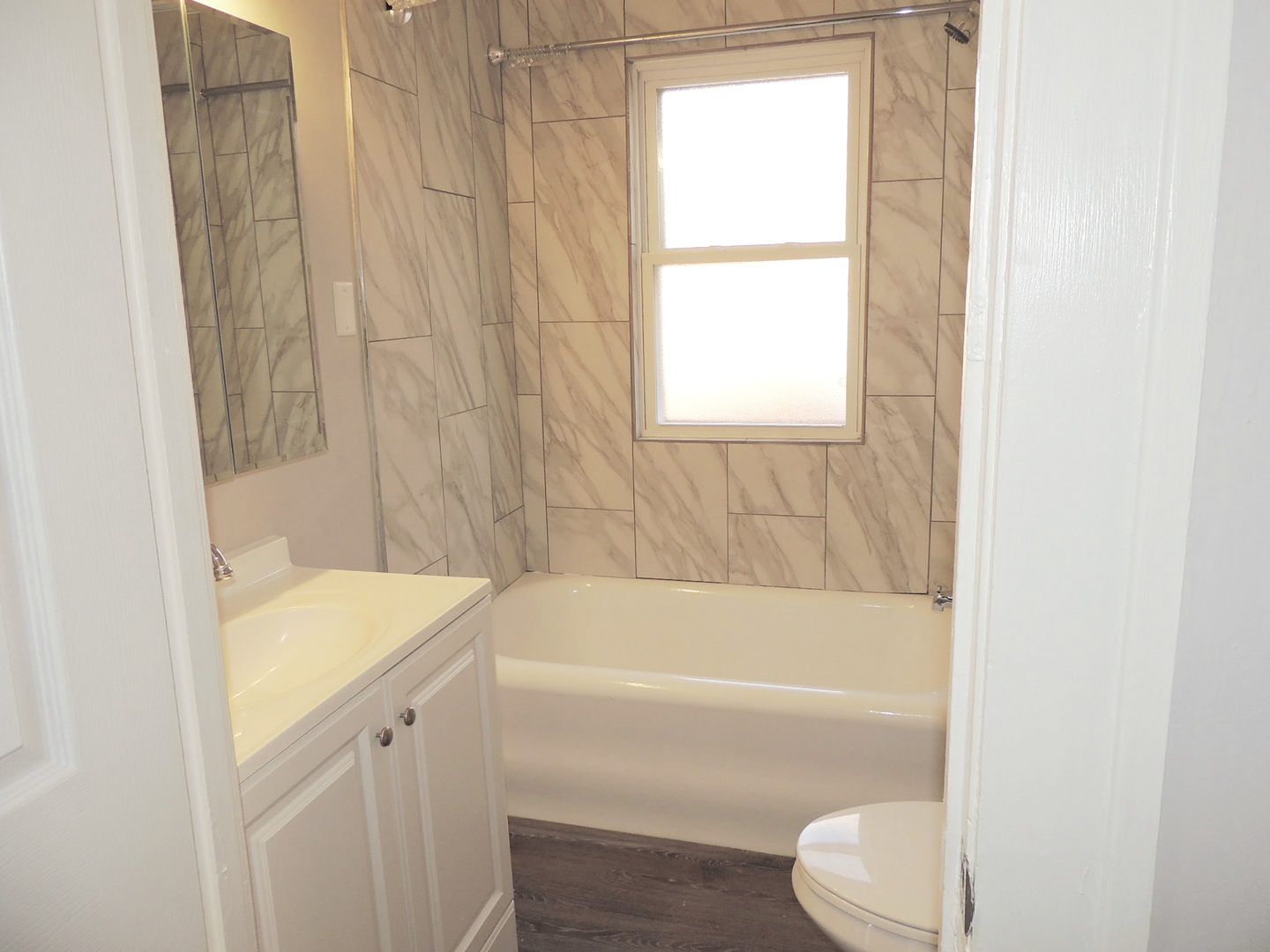 Renovated 3 Bed – 1.5 Bath Colonial for Rent! Image