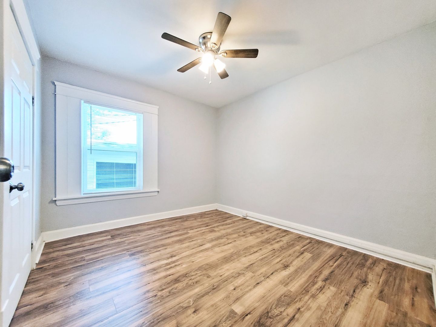 2 Bed – 1 Bath 1st-Floor Duplex Unit for Rent in Cleveland Heights! Image