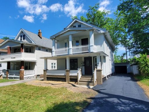 2 Bed – 1 Bath 1st-Floor Duplex Unit for Rent in Cleveland Heights!