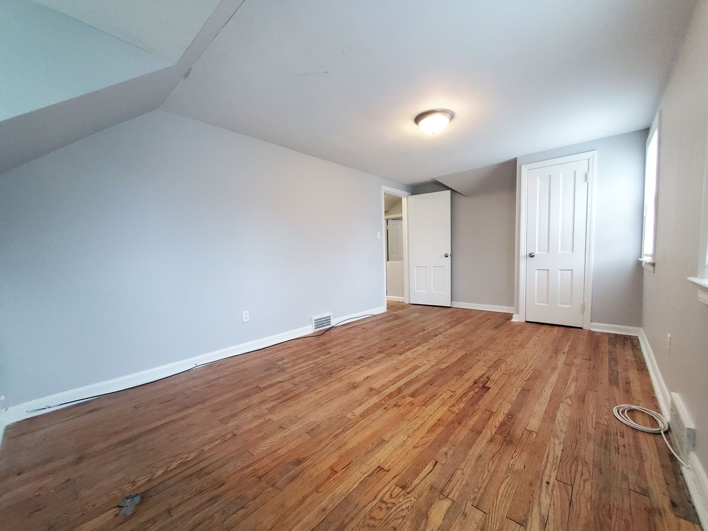 3 bed – 1.5 Bath Cape Cod for Rent Image